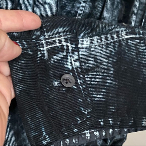 NWT Akademiks Black soft washed corduroy button down shirt with front pocket. - Picture 5 of 13